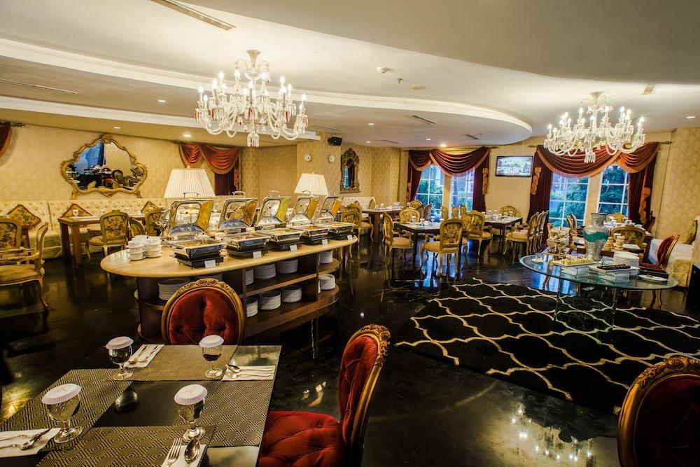 Hotel Amaroossa Royal Bogor Exteriér fotografie